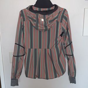 🍋Alarming Ombré Lululemon Jacket